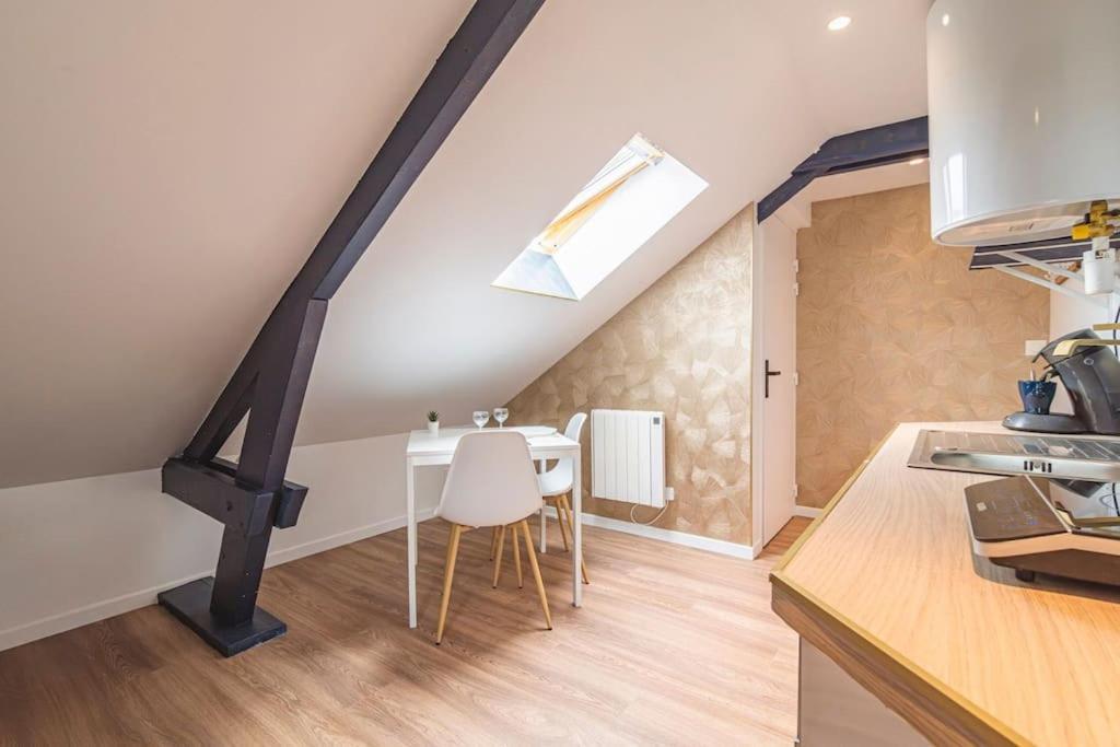 L'Azur Dore, Studio Pour 2 Voyageurs Isles-sur-Suippe Bagian luar foto